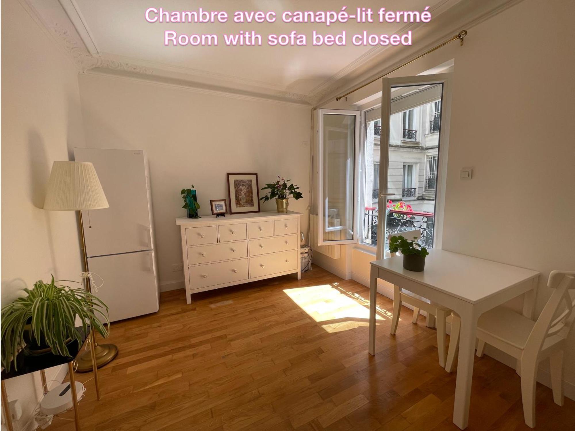 Privee, Sdb Partage, Arc De Triomphe, Metro 1, T3b, Rer C E A * Paris