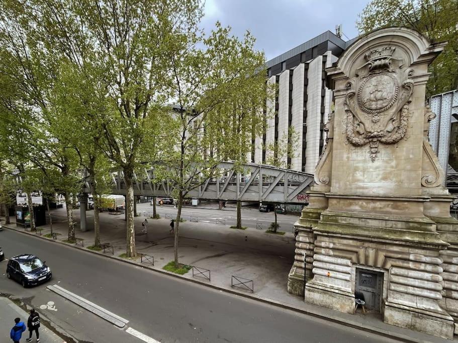 1br Et Canape Lit Dans Le Salon * Paris