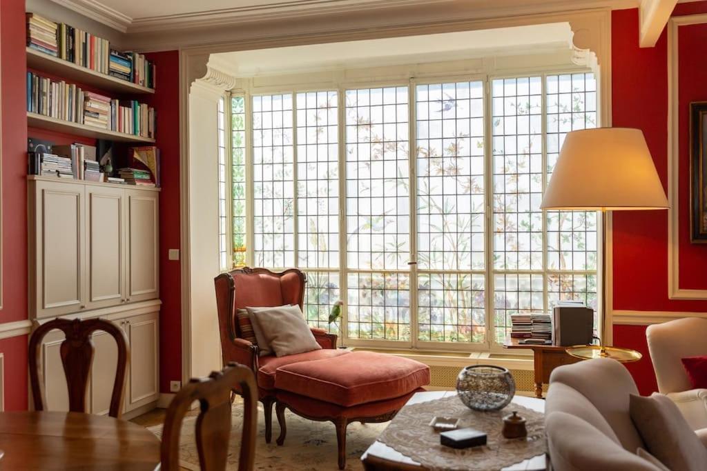 De La Belle Epoque- Notre-dame Apartment