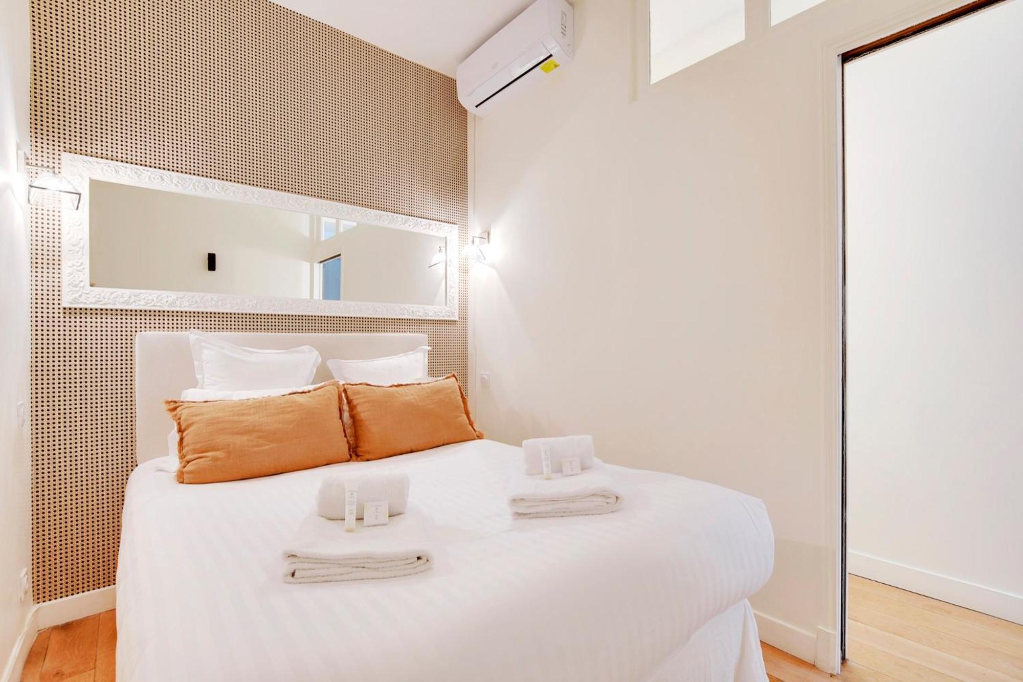 Pick A Flat's In Le Marais - Rue Vieille Du Temple *