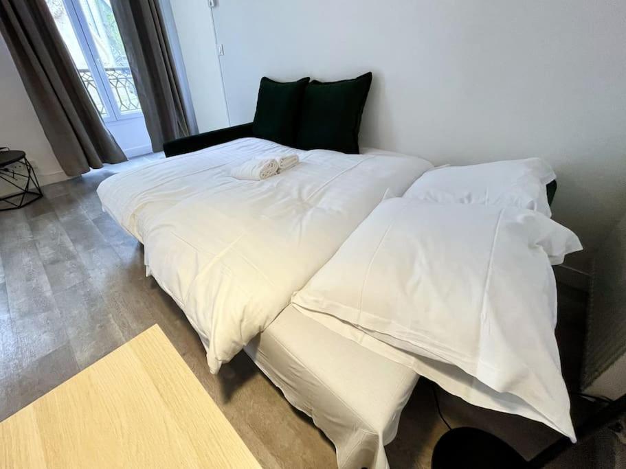 Apartment 1br Et Canape Lit Dans Le Salon Paris