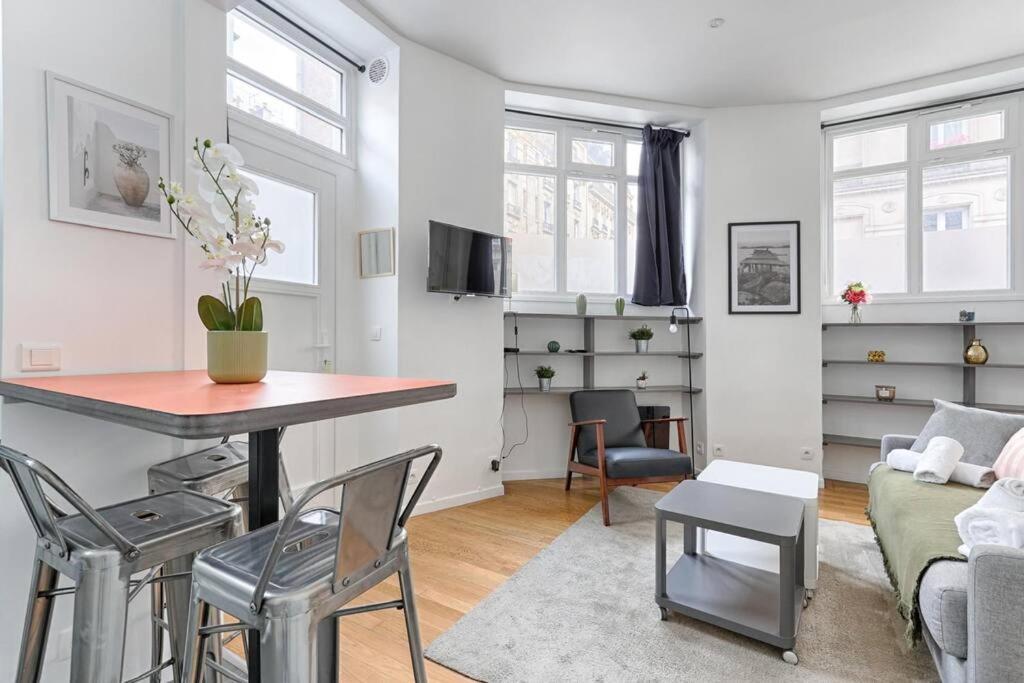 Apartment Charming 1br Batignolles *