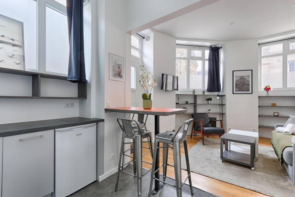 Charming 1br Batignolles Apartment *