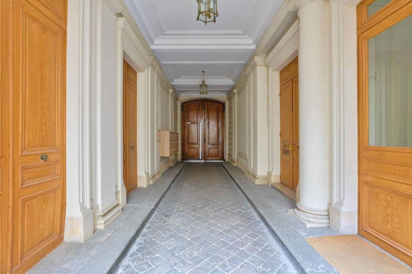 Art1 Opera *