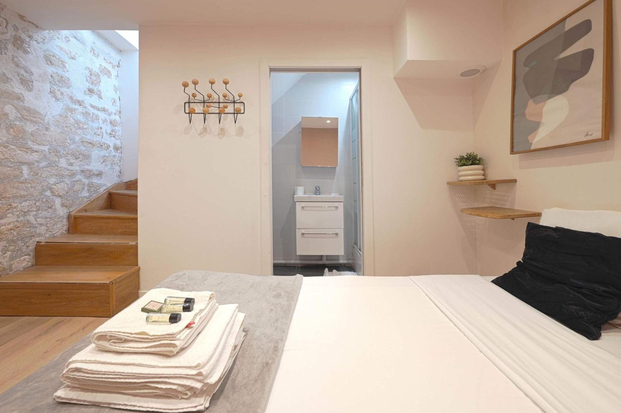 Charming Duplex Studio For Four Apartment Paris