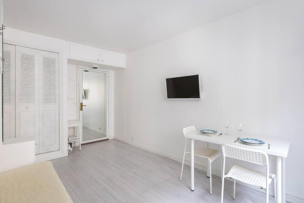 Le Longchamp 16 Eme, New And Perfectly Located *