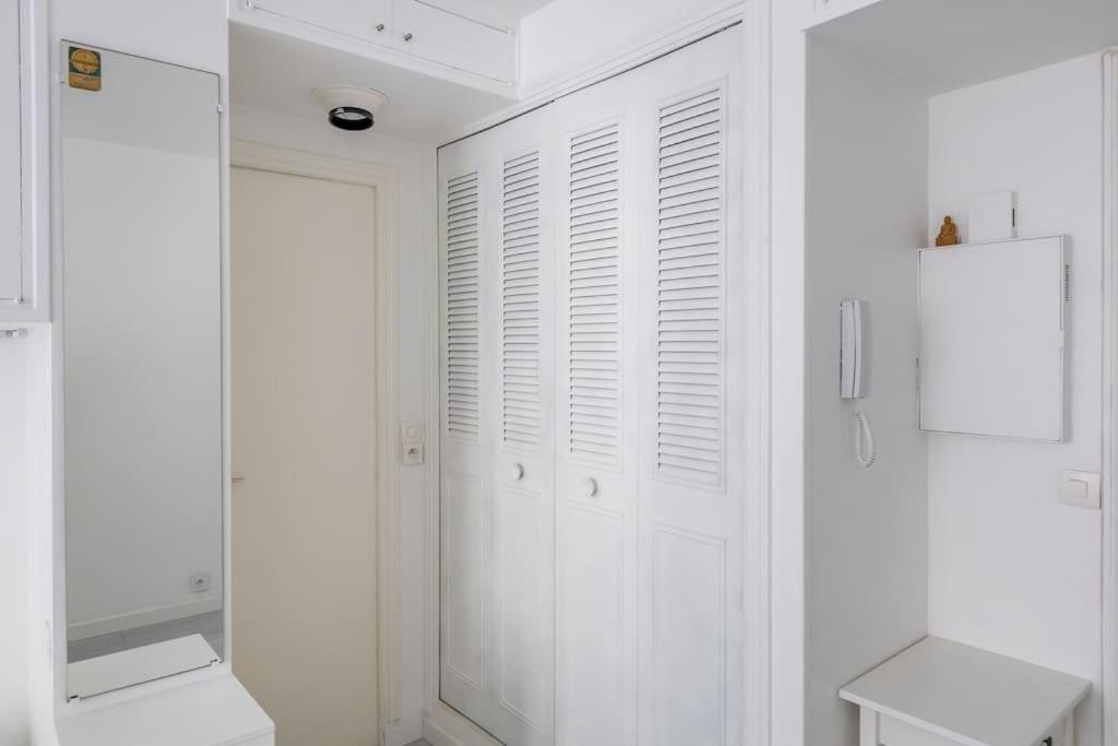 Le Longchamp 16 Eme, New And Perfectly Located Paris