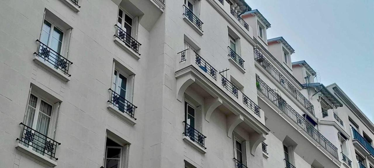 Avec Balcon Dans Calme Avec Gardien -