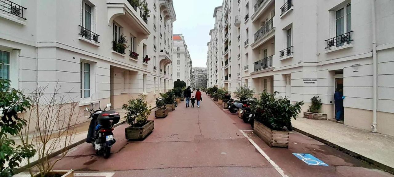 Apartment Avec Balcon Dans Calme Avec Gardien - *