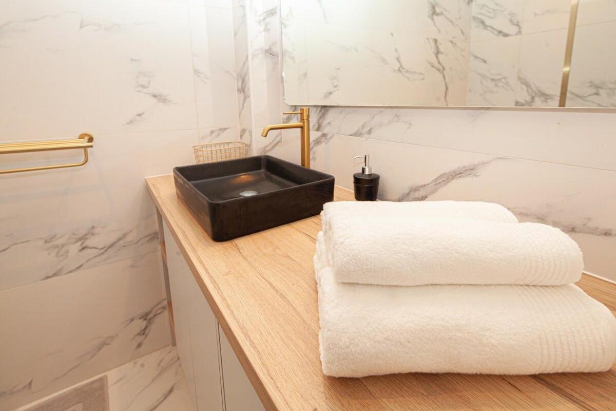 15 - Tour Montparnasse - Bd Pasteur - 2 Pieces Apartment Paris