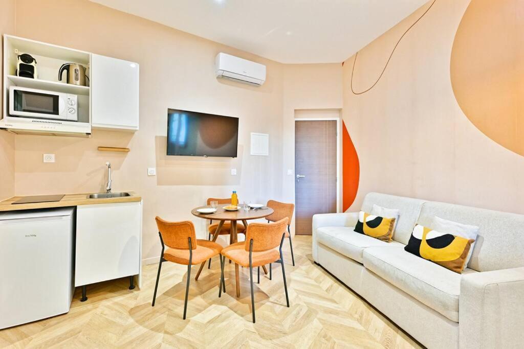 Apartment Avenue De Villiers - Iv *