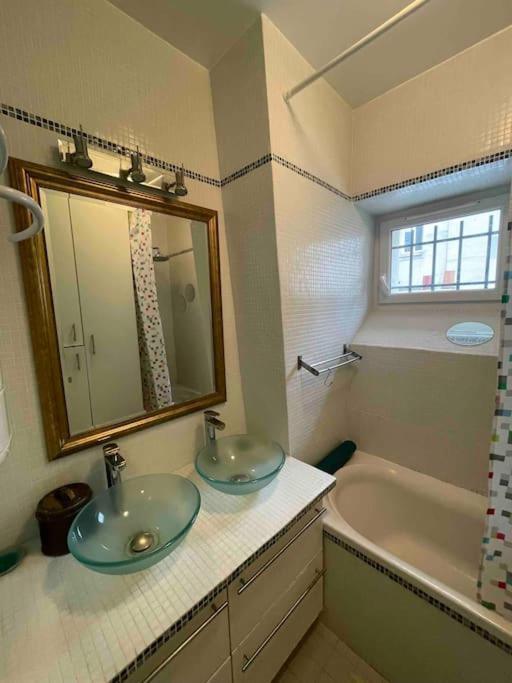 Spacious And Convenient 2 Bedroom Flat In Centre *