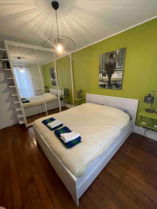 Spacious And Convenient 2 Bedroom Flat In Centre * Paris