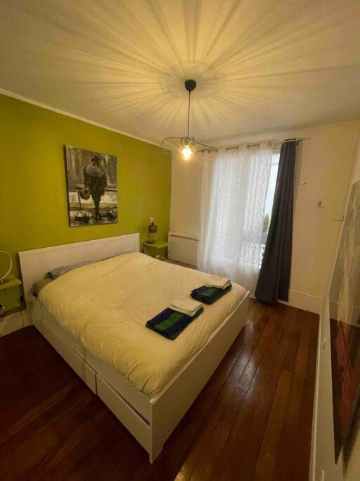 Spacious And Convenient 2 Bedroom Flat In Centre Paris