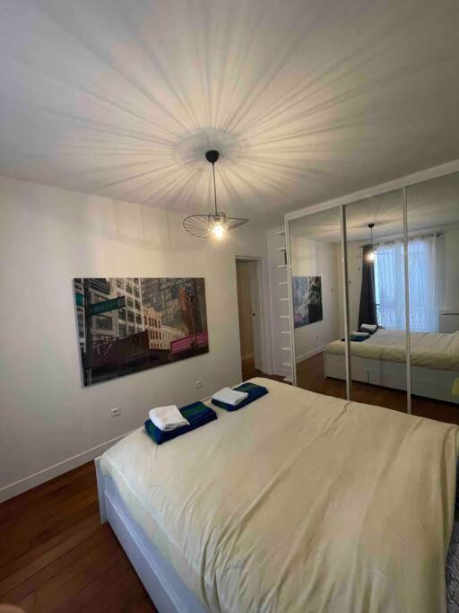 Spacious And Convenient 2 Bedroom Flat In Centre *