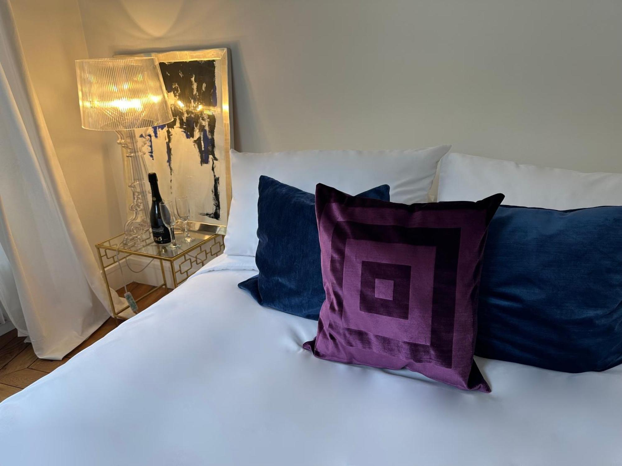 Luxury With A View Of The Eiffel Tower Paris