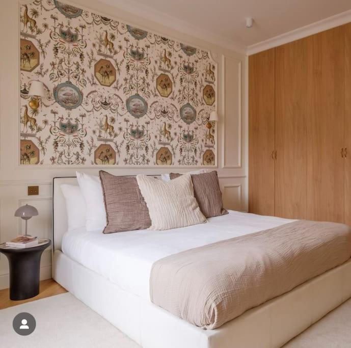 Haussmannien Luxe - 2 Chambres, Champs-elysees