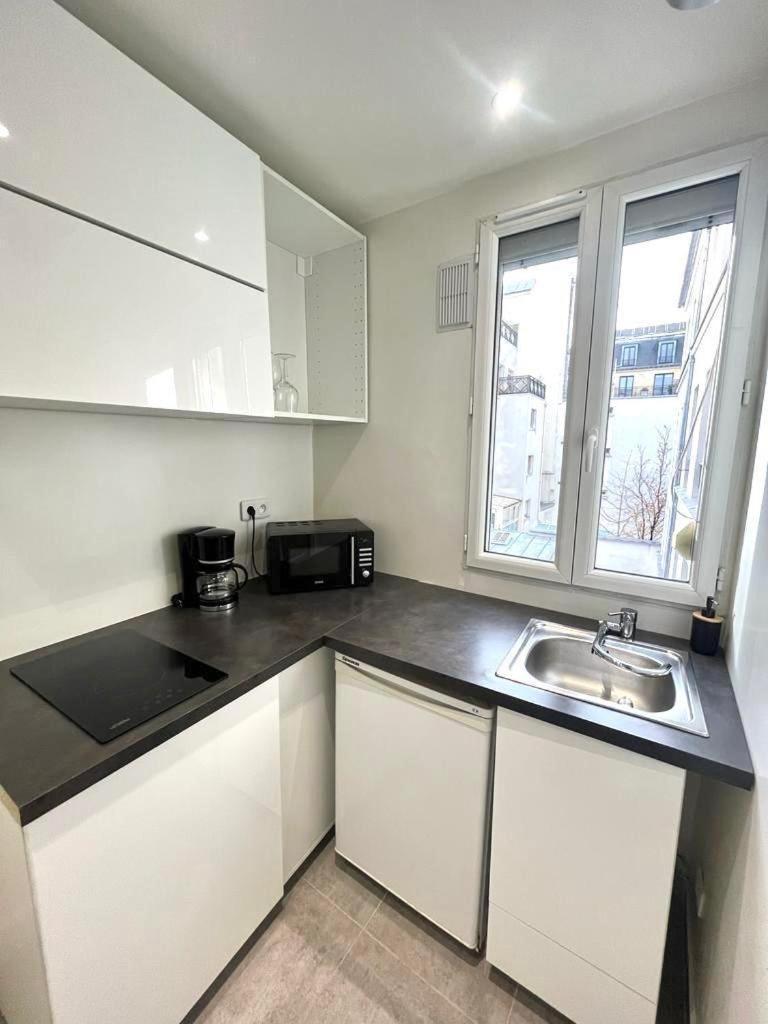 Cosy Calme Et Tres Bien Situe Apartment Paris