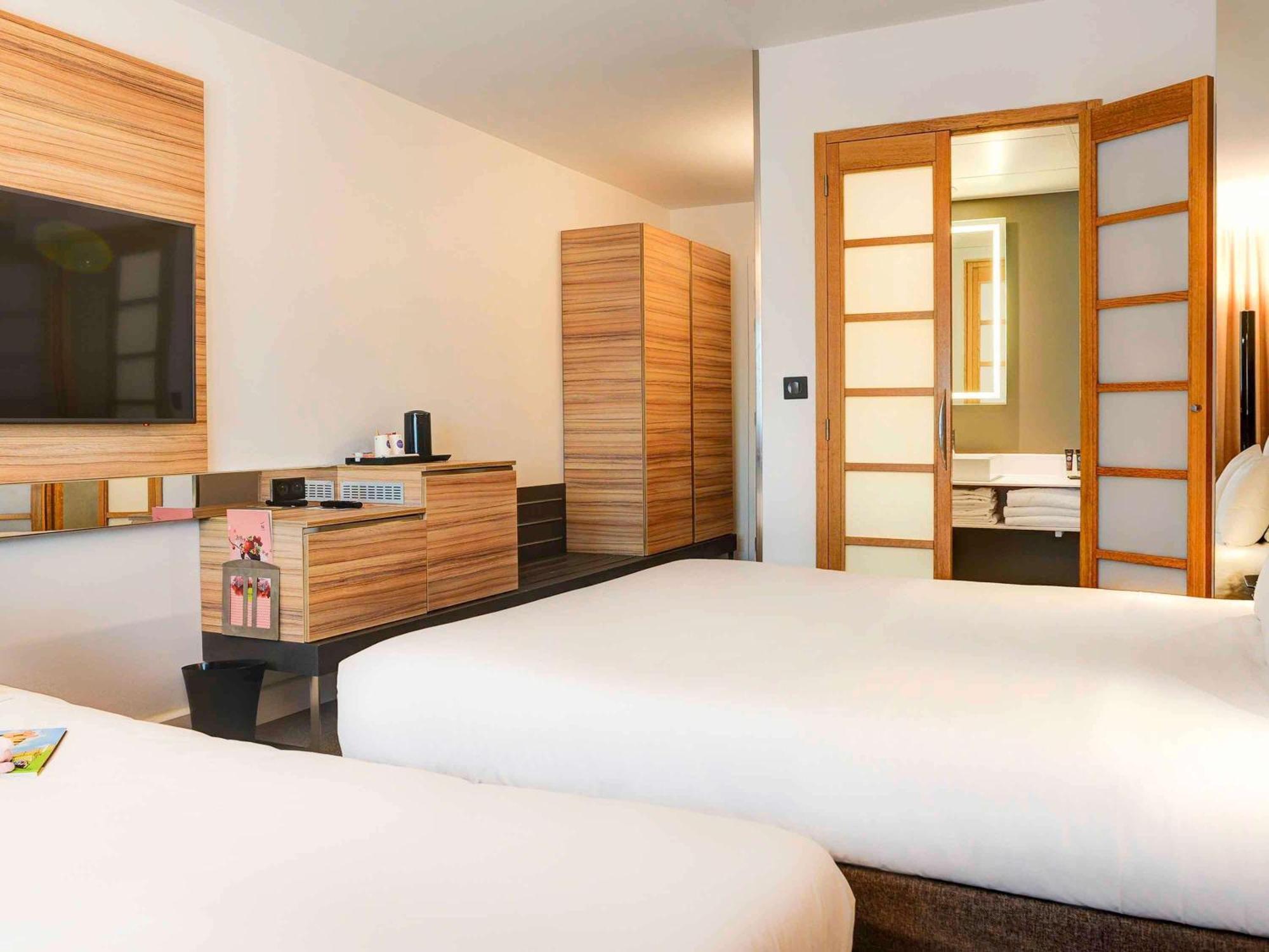 Novotel 14 Porte D'orleans Hotel 4*