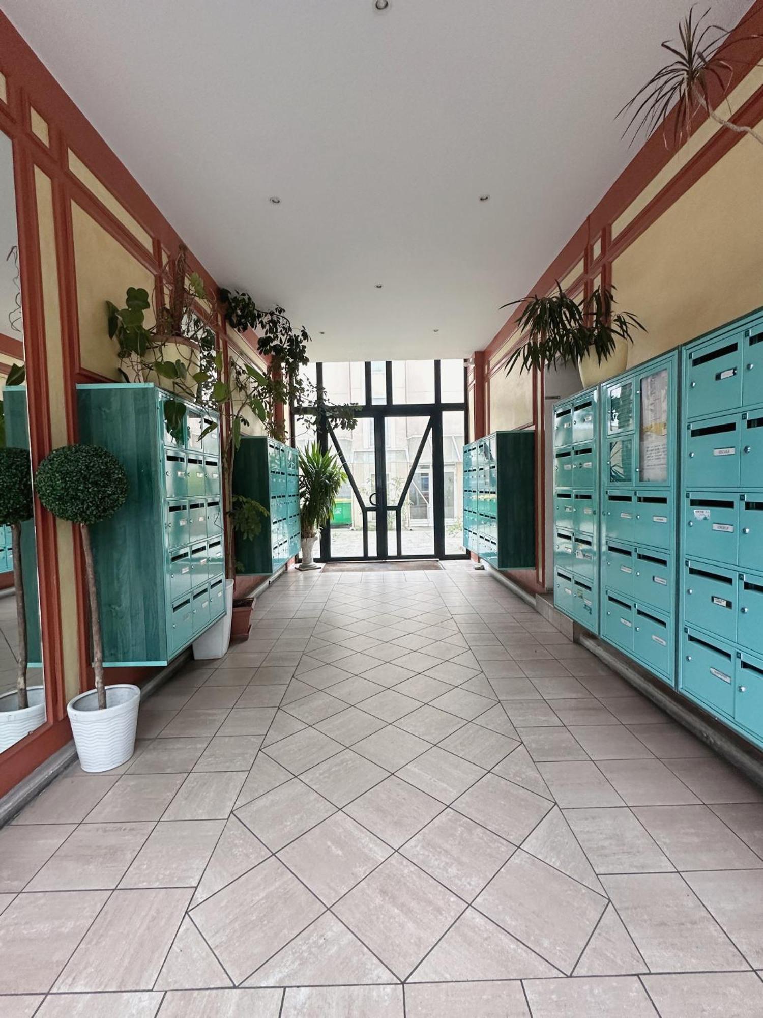Avec Balcon Apartamento *