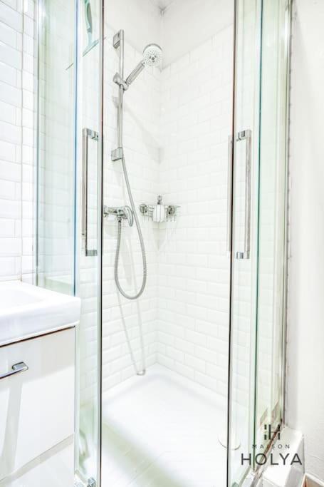 Apartment Le Studieux - A Oberkampf - 82B *