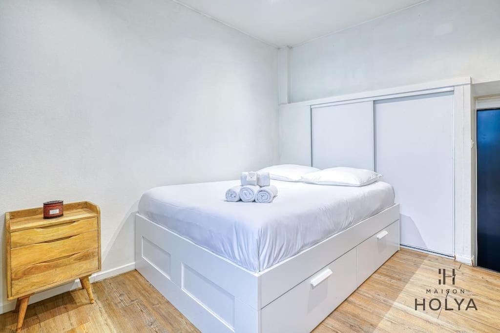 Apartment Le Studieux - A Oberkampf - 82B Paris