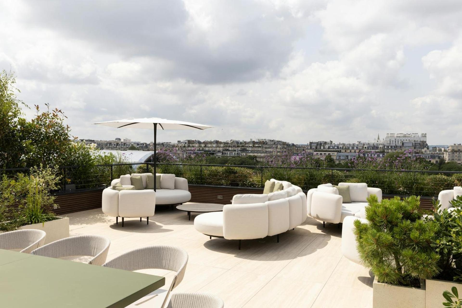 Luxury With Eiffel Tower View Apartment Paris
