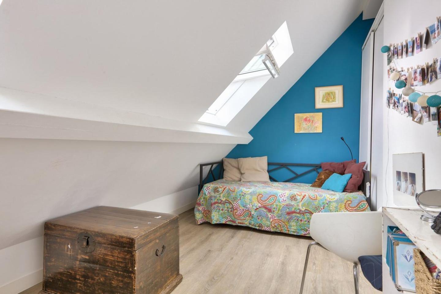 Le Contemporain - Terrace & Near Montmartre * Paris