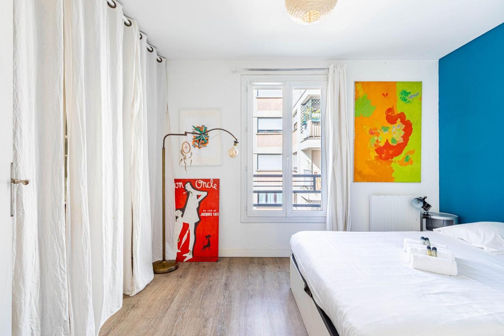Le Contemporain - Terrace & Near Montmartre *