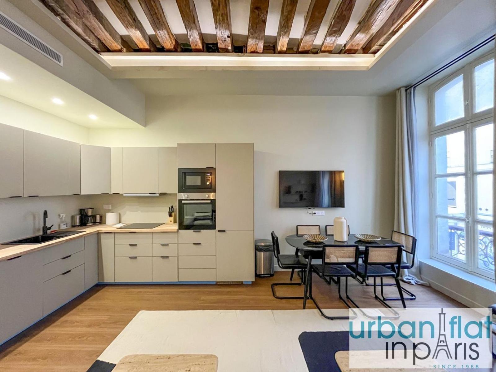 Urban Flat 188 - Stunning 4 Bedroom Flat In Apartment