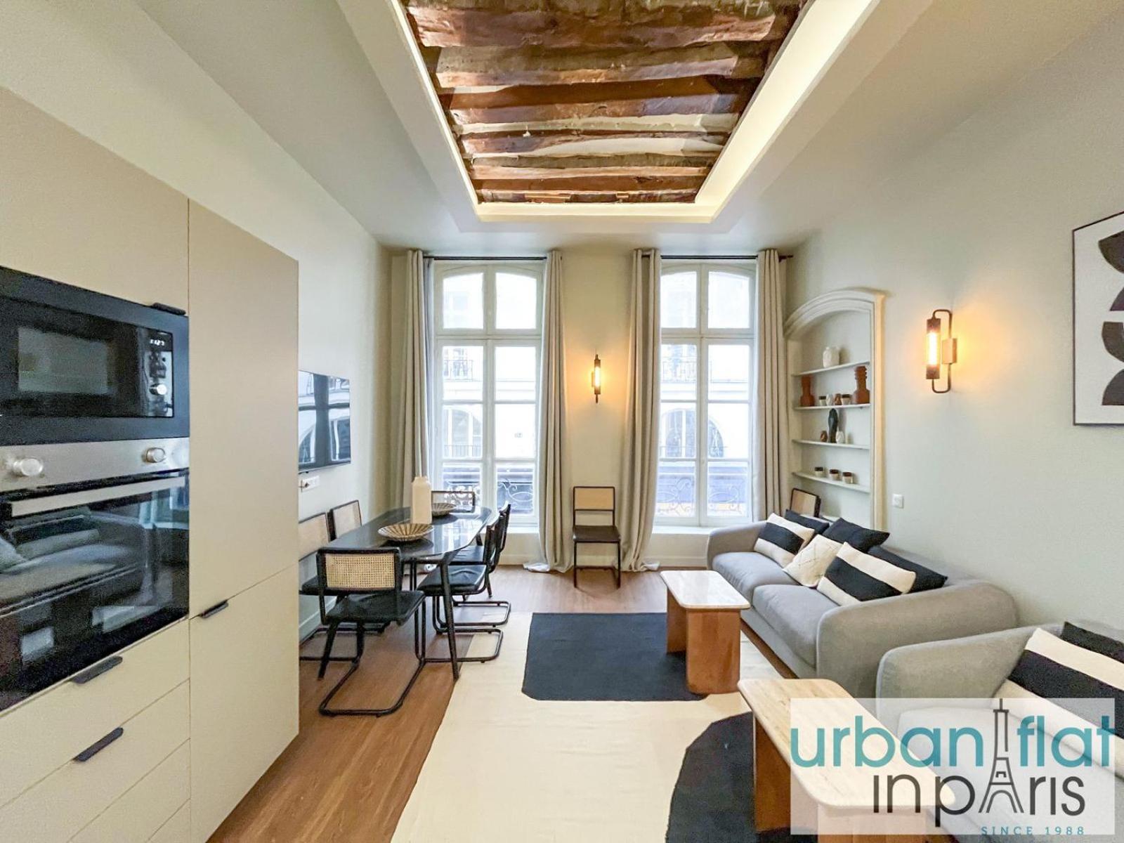 Urban Flat 188 - Stunning 4 Bedroom Flat In