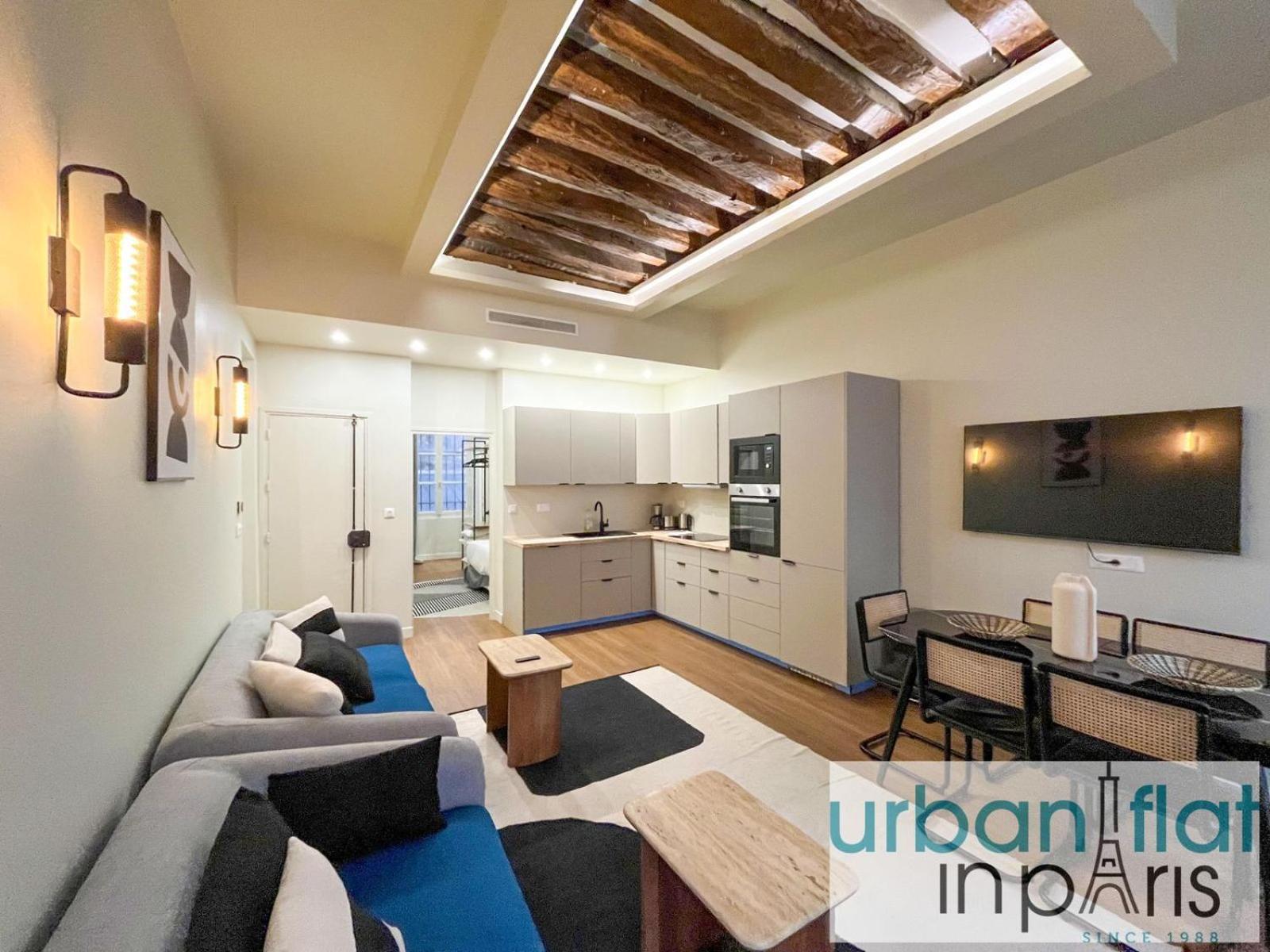Urban Flat 188 - Stunning 4 Bedroom Flat In Apartment *