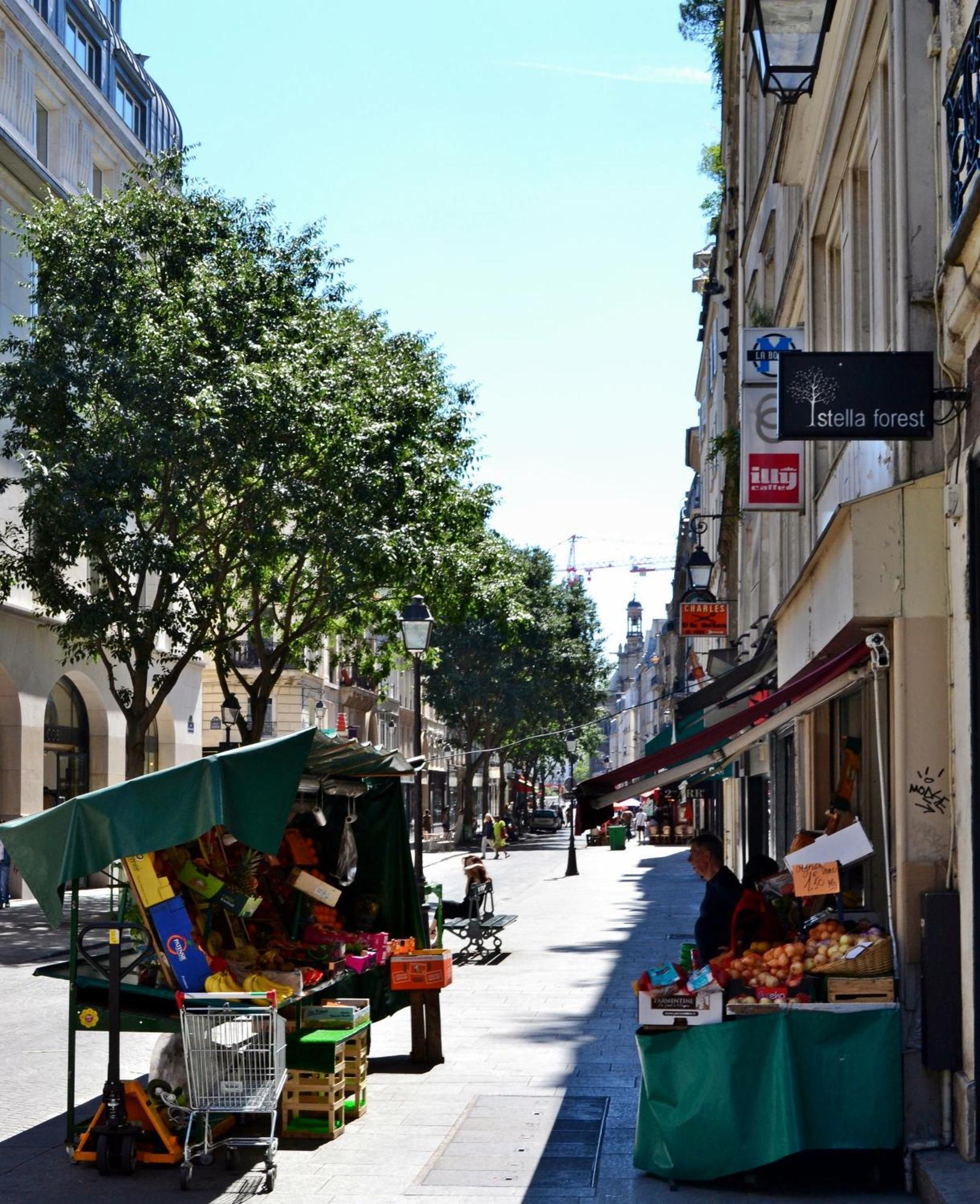 Lovely And Typical 1 Bedroom Apartamento Paris