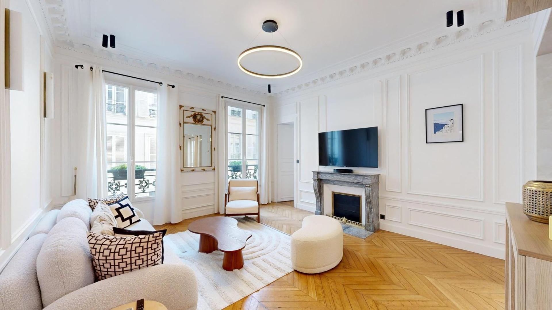 358 Madeleine - Superbe A Paris