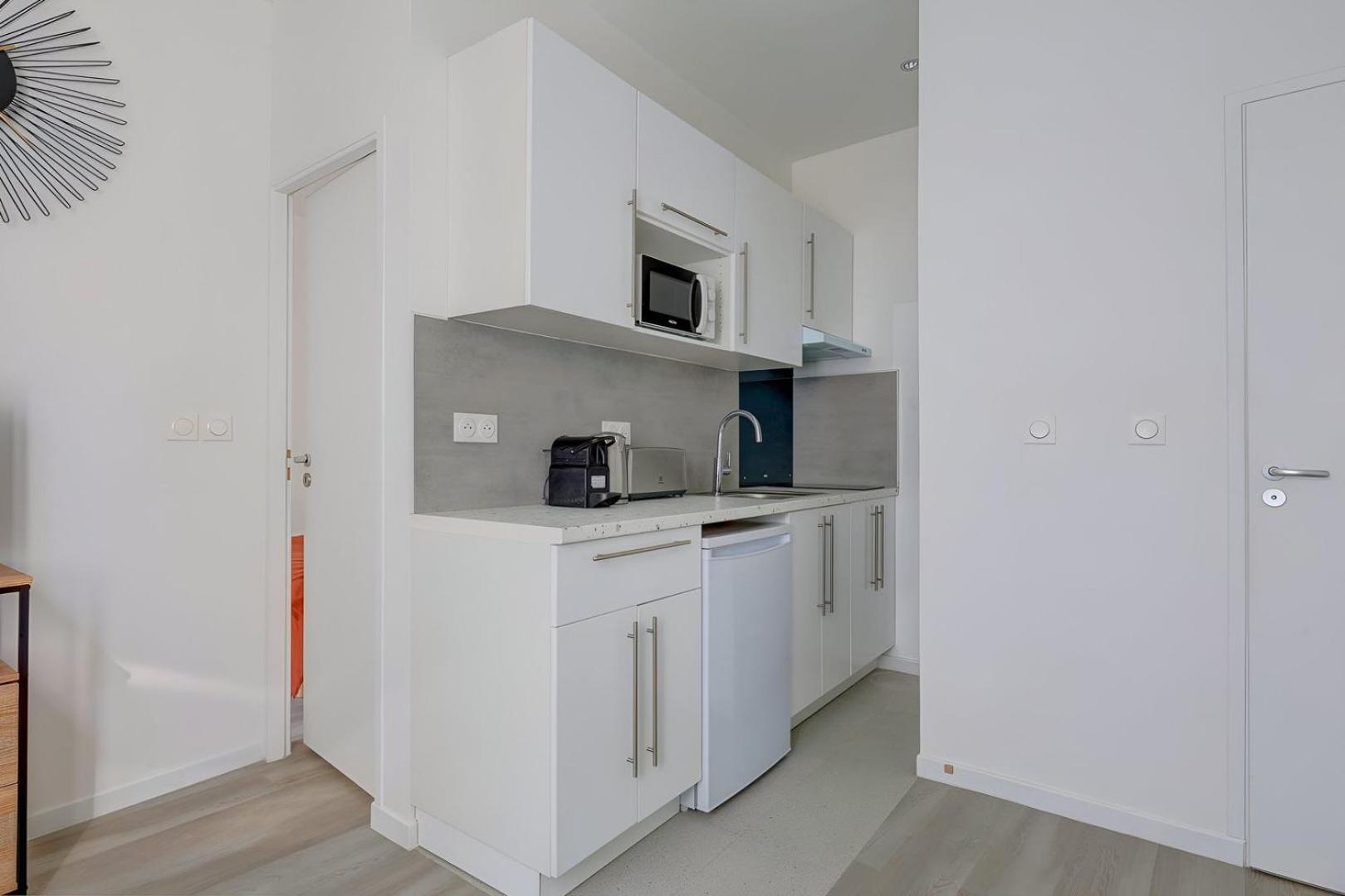 588 Emmeline - Superbe A * Paris
