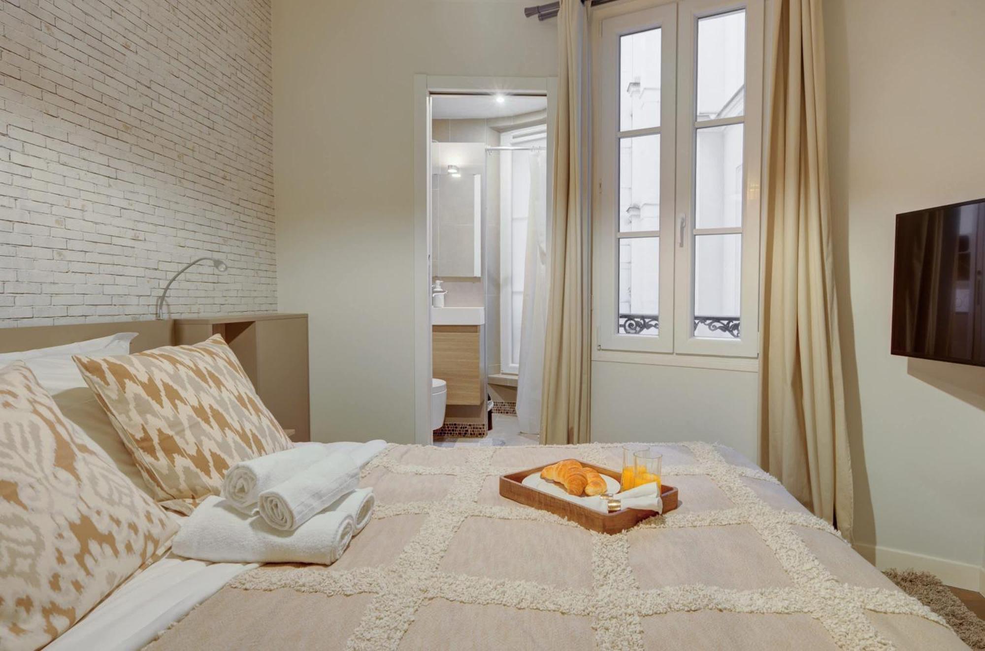 Arc De Triomphe & Theatre Marigny - 3br - Cityapartmentstay * Paris