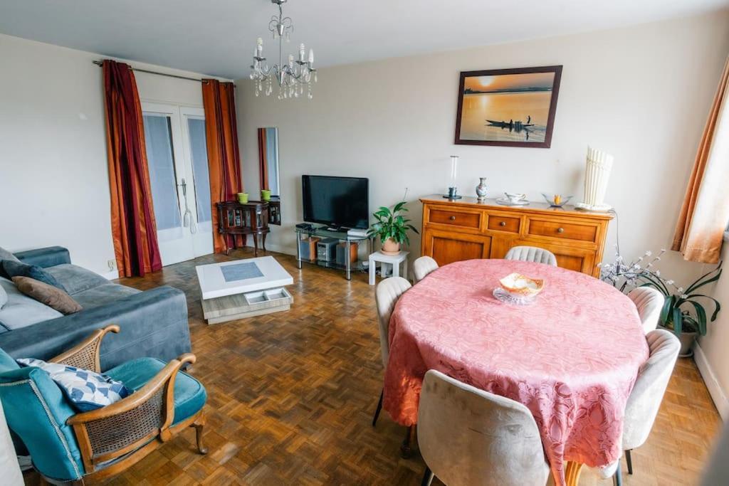 Eiffel Tower Appartement