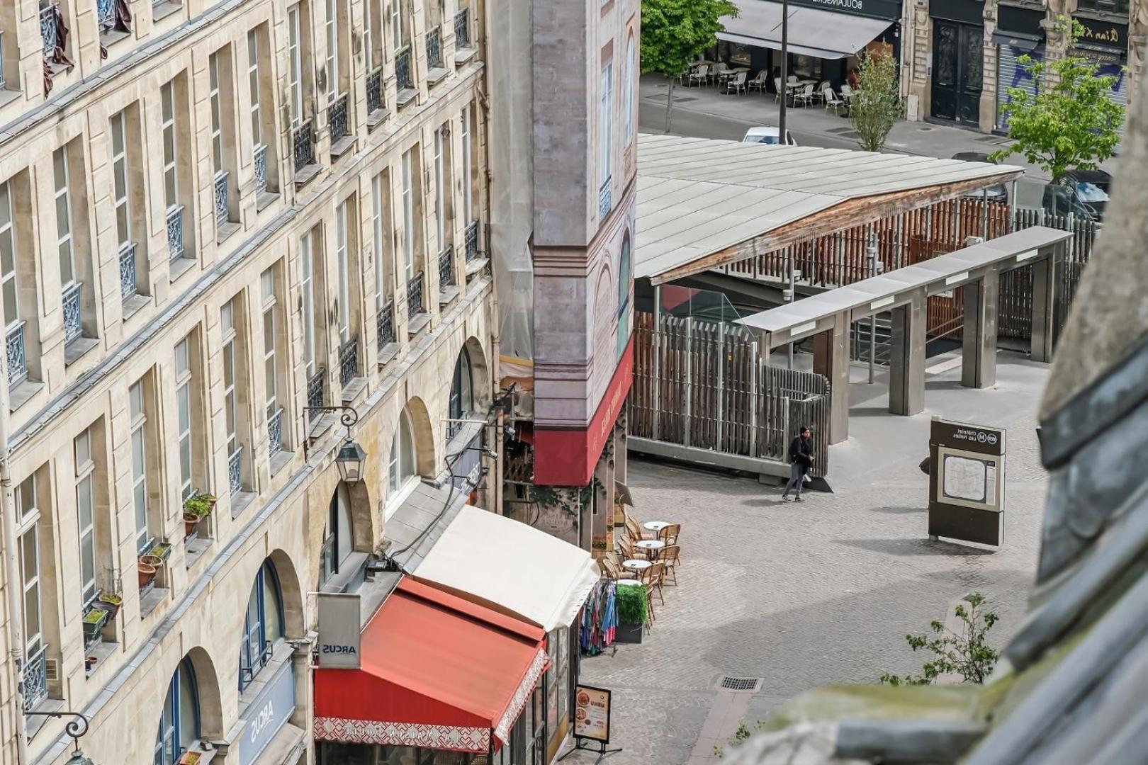 Bnbnook - Chic - Steps From Les Halles & The Louvre *