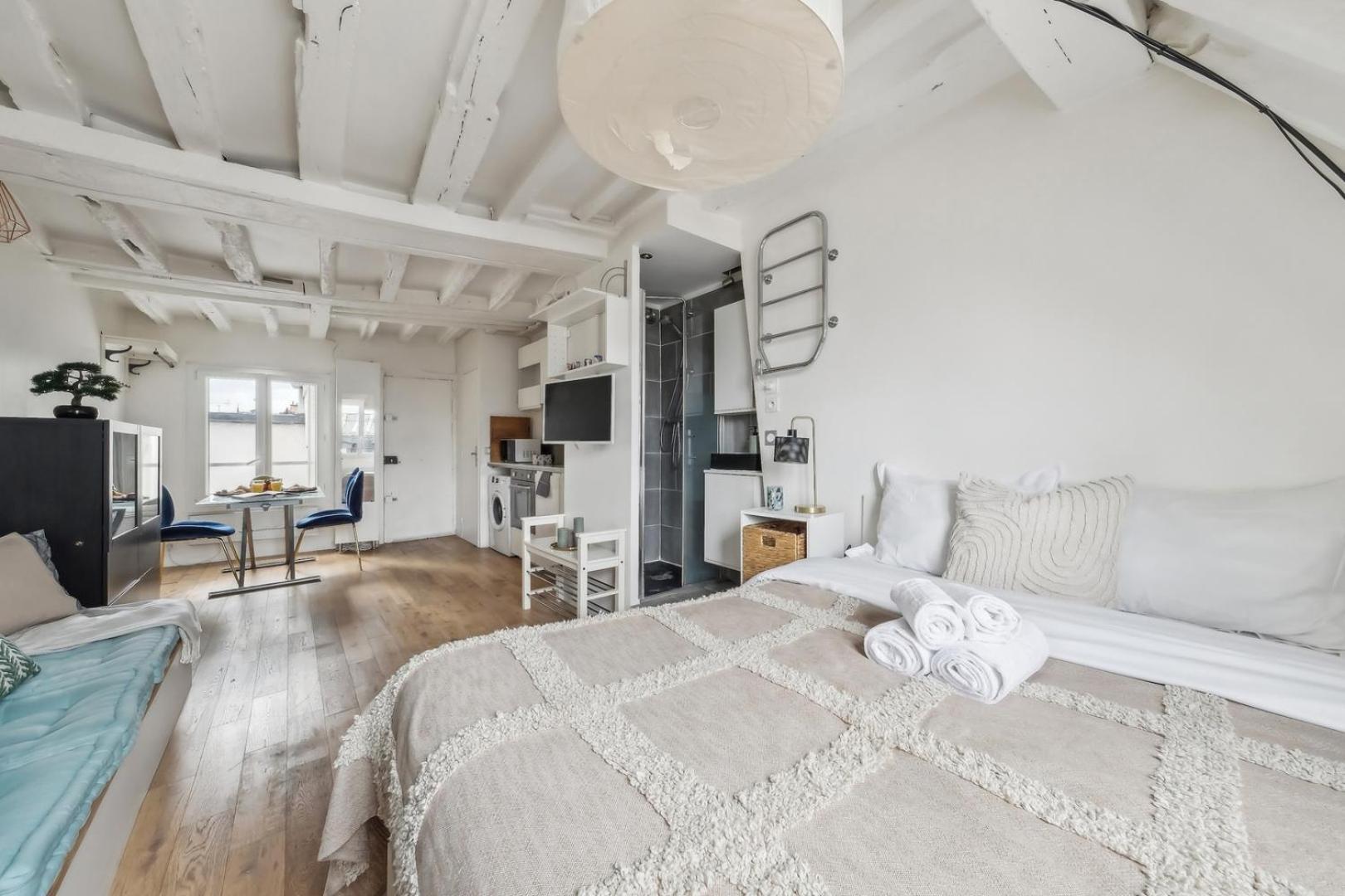 Bnbnook - Chic - Steps From Les Halles & The Louvre