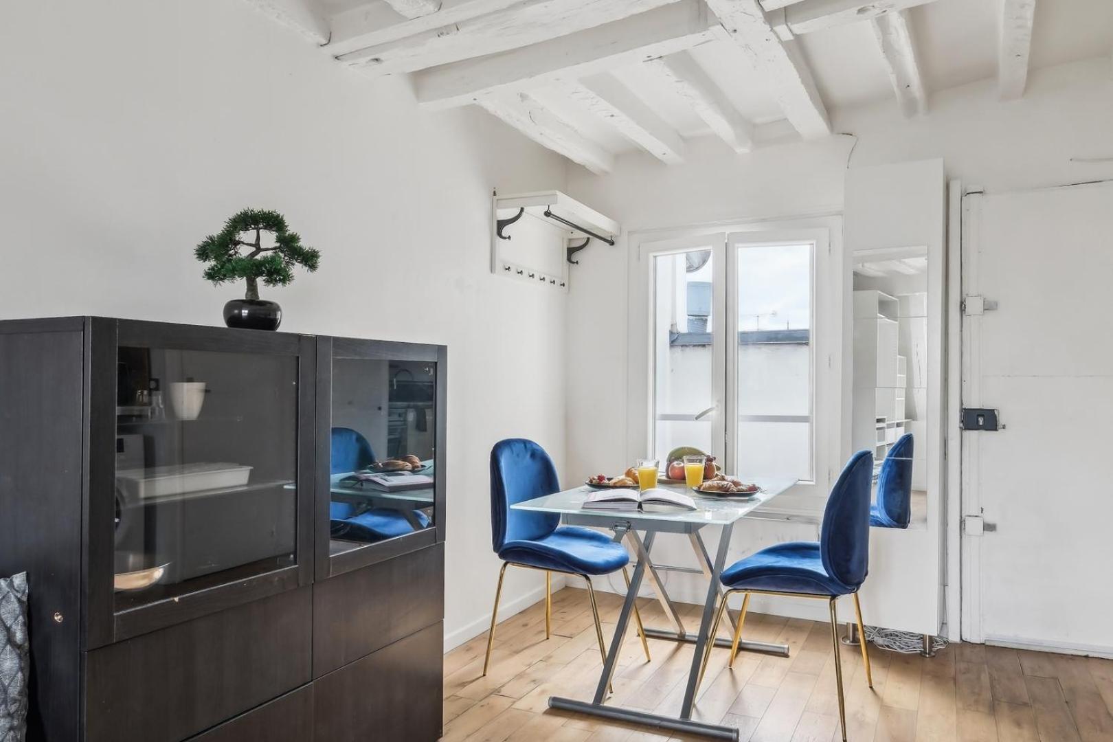 Bnbnook - Chic - Steps From Les Halles & The Louvre Paris