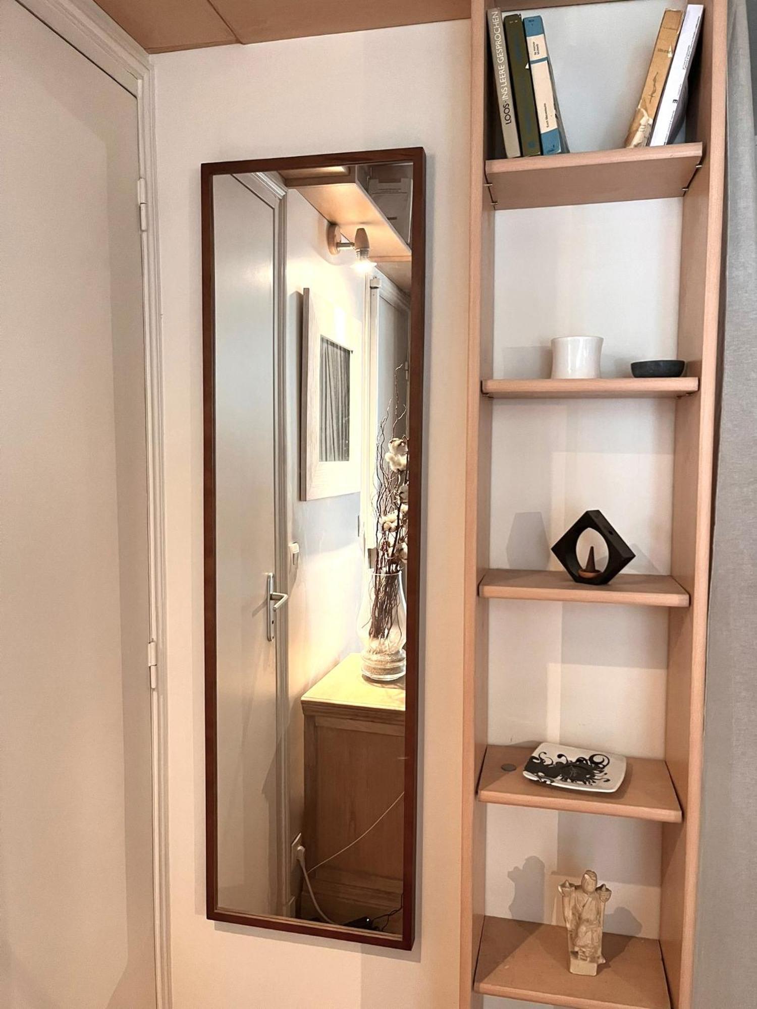 Romantic Garden Apartment Paris