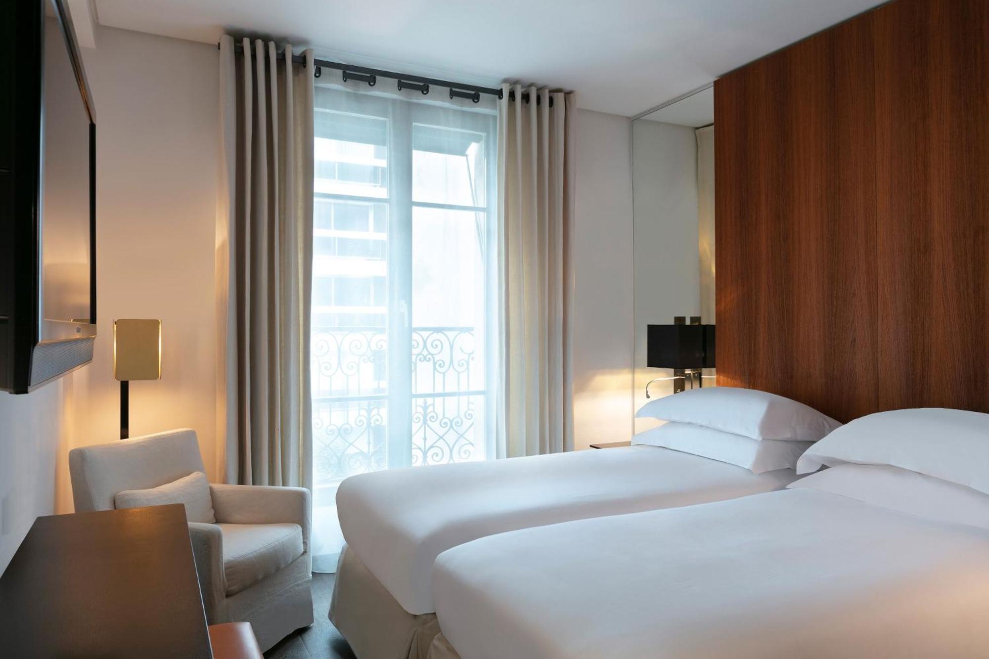 Hotel Le Metropolitan Tour Eiffel, A Tribute Portfolio Paris