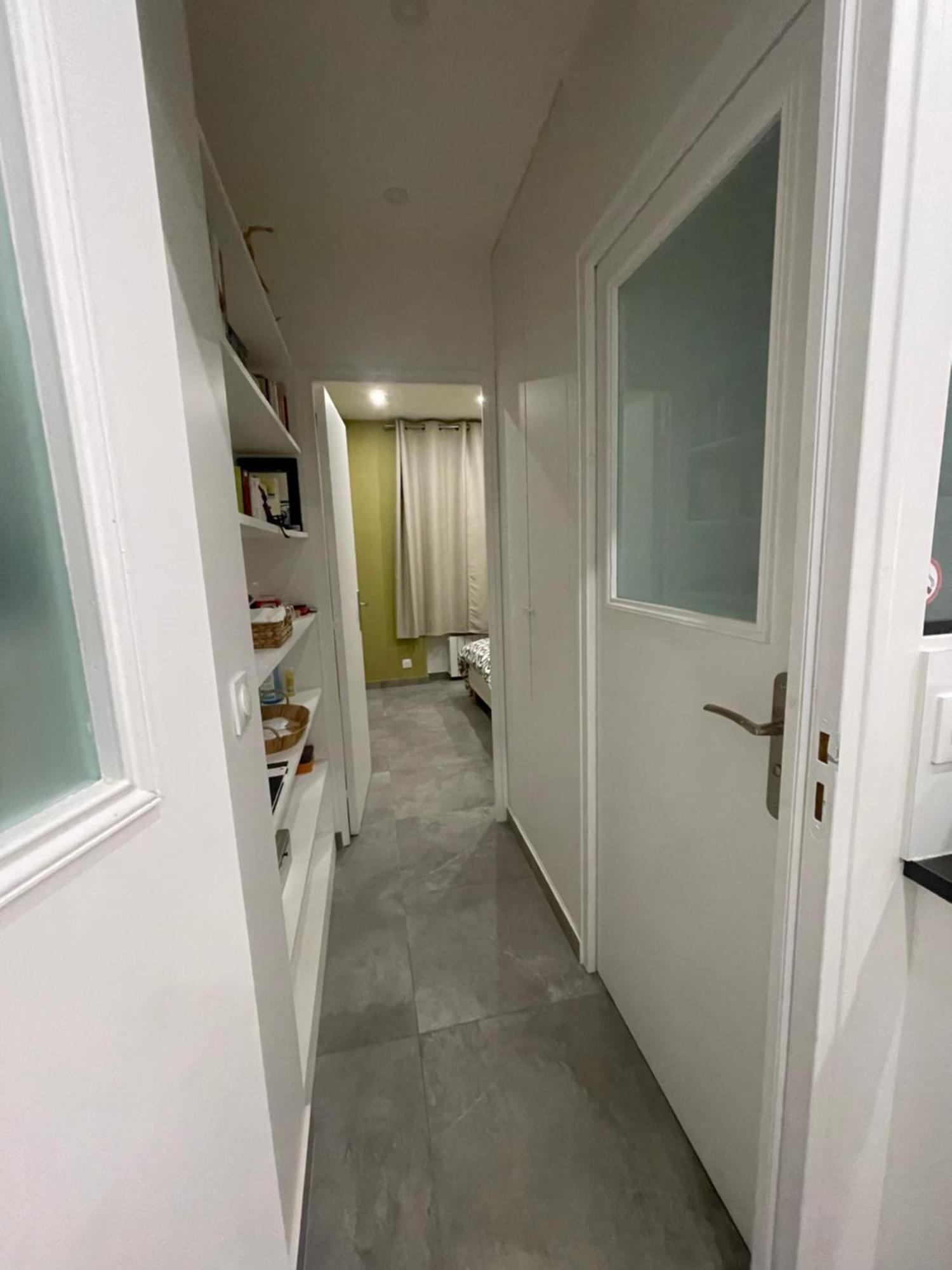 Chez Les Artistes De Menilmontant Apartment