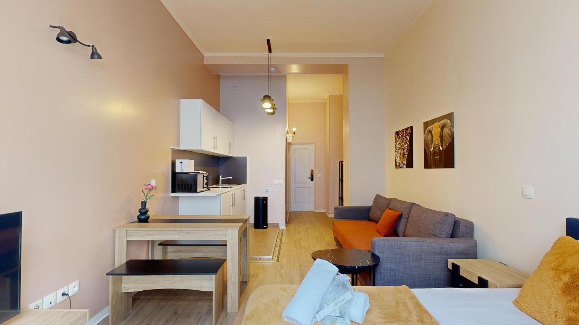 252 Majestic - Superbe A Appartement *