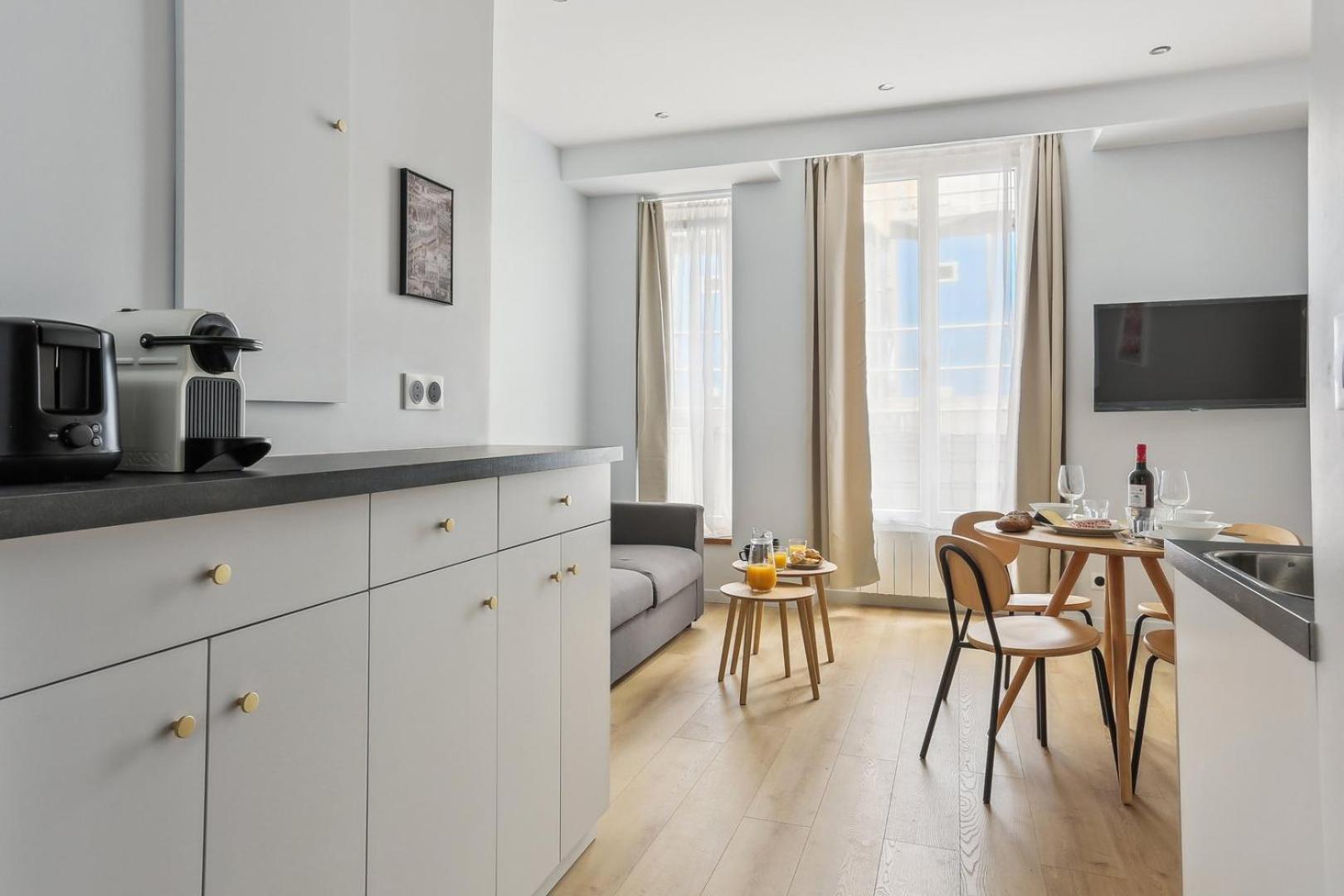 315-suite Pascal - Superb In Paris