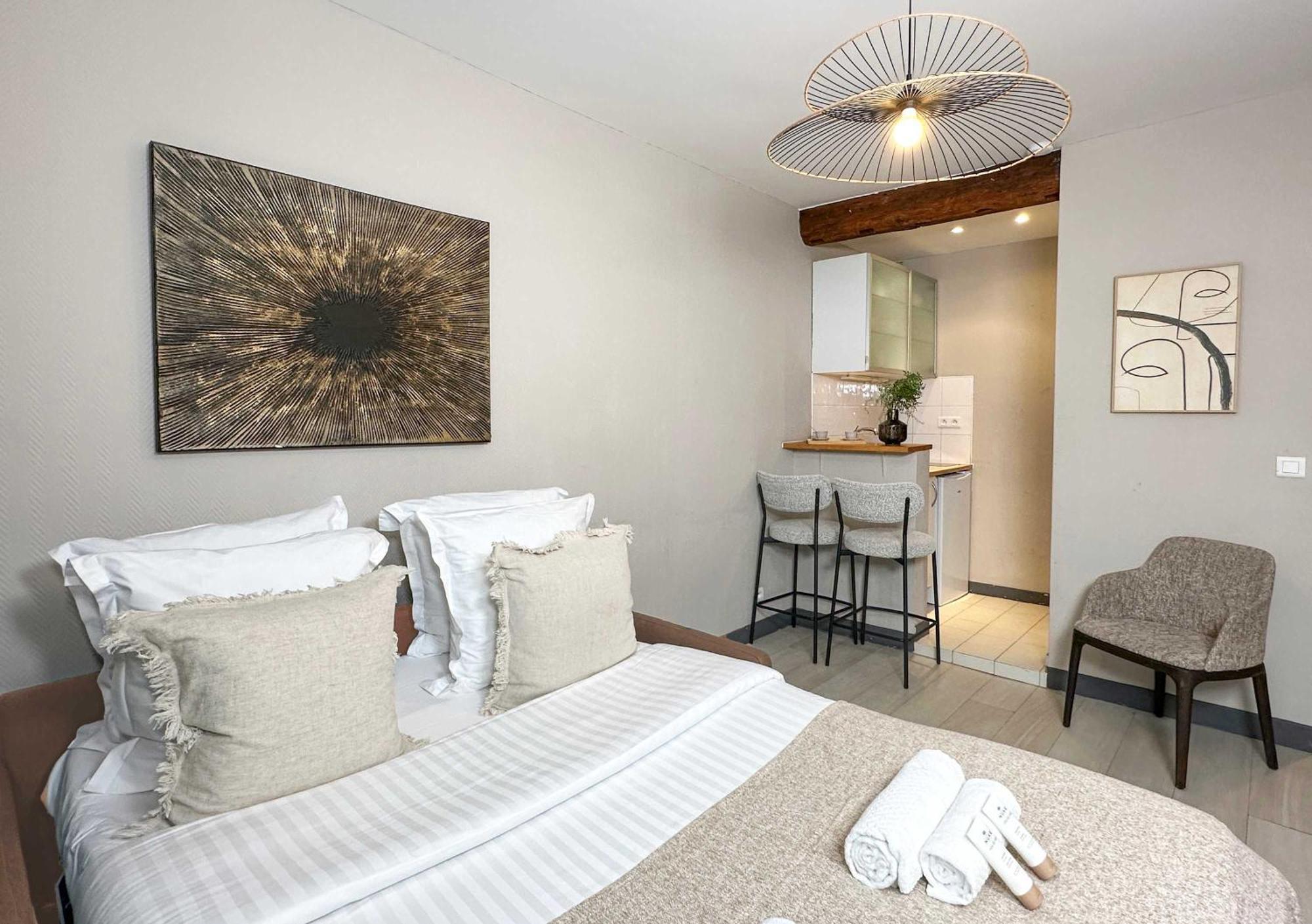 Best Deal In Apartment *