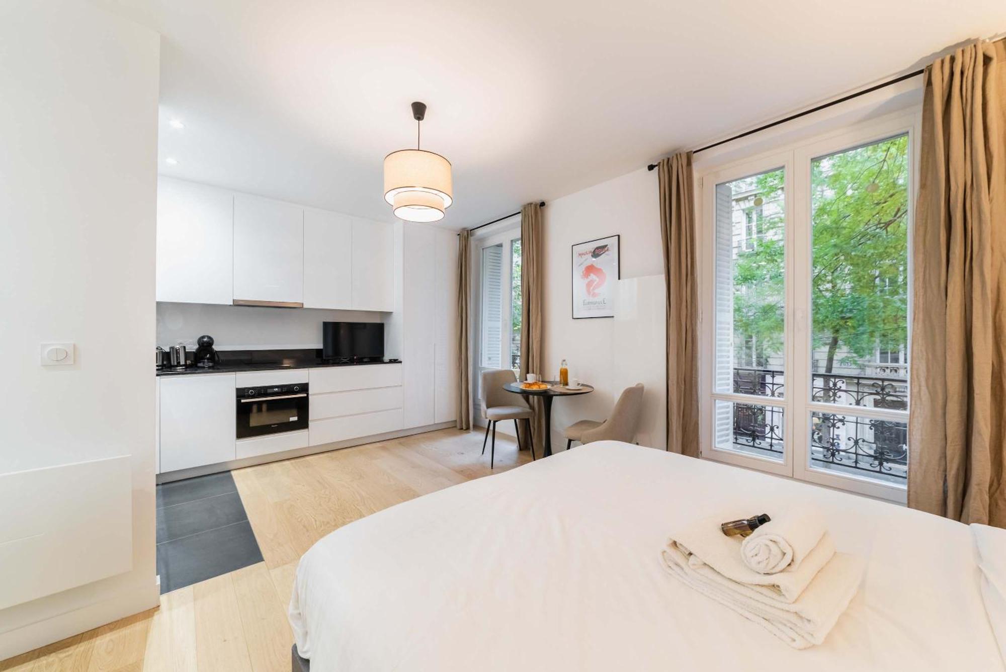 Apartment Refait A Neuf Montmartre - 18 - 2p - Flat-guest Paris