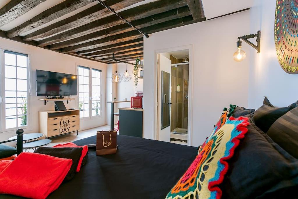 Apartment M1 - Magnificent In Le Marais's Heart