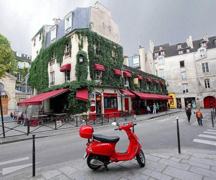 M1 - Magnificent In Le Marais's Heart Paris