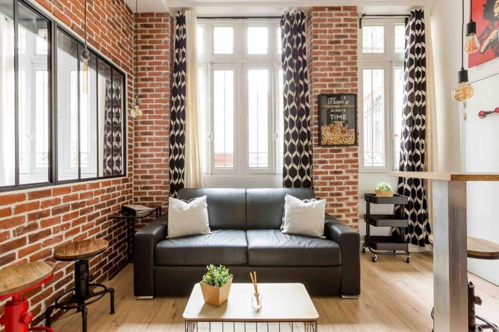 Apartment M2- Modern Loft In Le Marais, Bright And Comfortable
